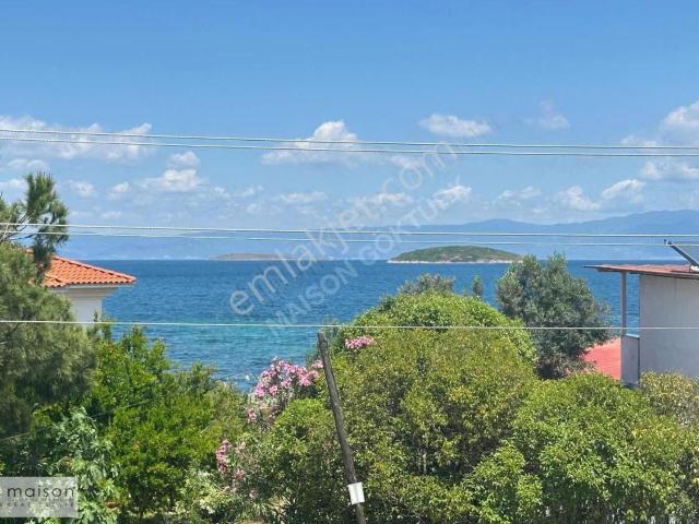 Ayvalık Sahilkent'te Denize 30m Deniz Manzaralı4+1müstakil Villa
