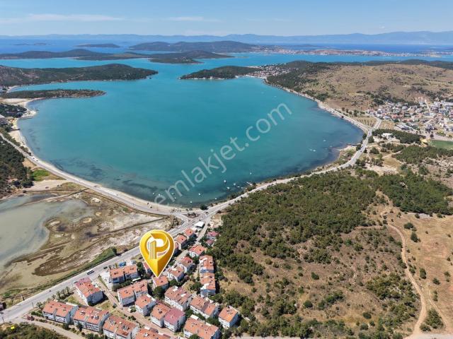 Ayvalık Sarımsaklıda Satılık 2+1 Komple Yenilenmiş Arakat Daire