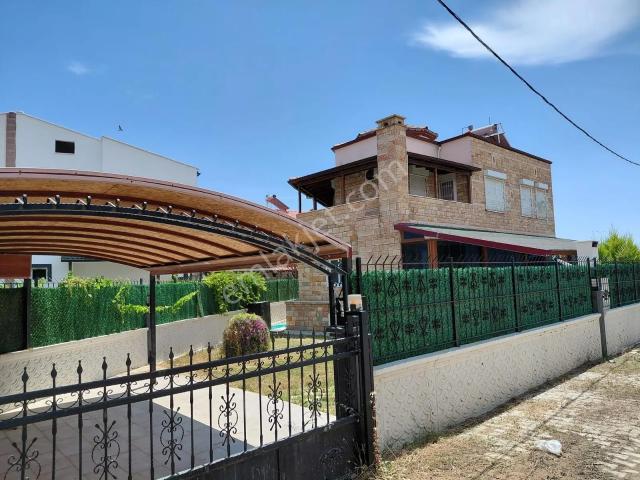 Ayvalık Sarımsaklı Plajına Yürüme Mesafesinde 5+1 Dubleks Villa