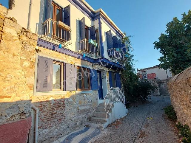 Ayvalık Zekibey'de 5 Odalı Bahçeli Butik Otel + İmarlı Arsa