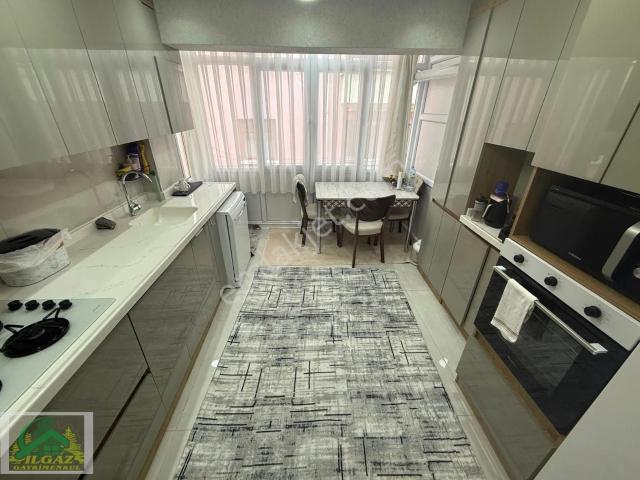Ayvalı'nın Merkezin'de Ara Kat 3+1 120m² Ultra Lüks Yapılı Daire