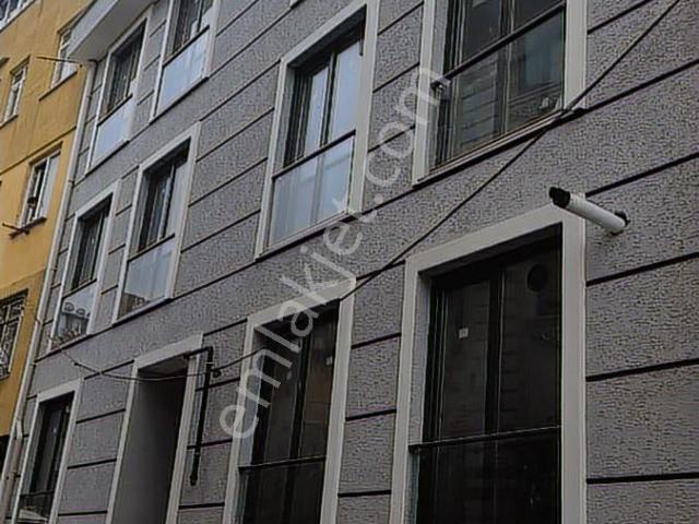 Ayvansarayda 8 Daireli Eşyalı Sıfır Bina