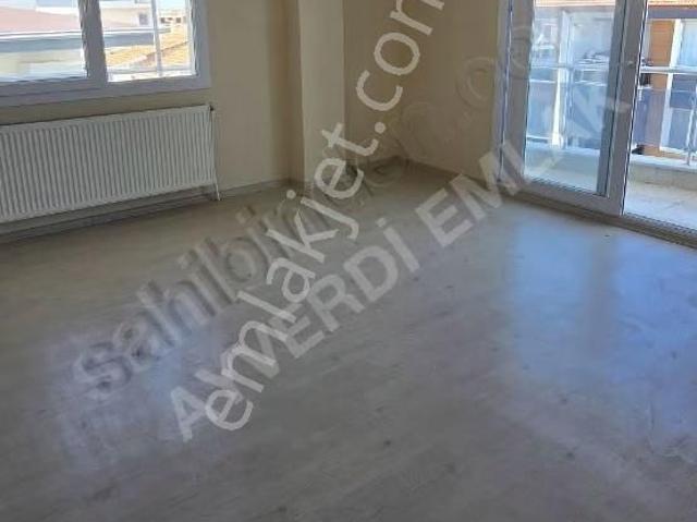 Ayverdi Emlakdan Merkezde Asansörlü Geniş 3+1 Satılık Daire
