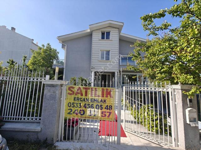 Çayyolu Prof.ahmet Taner Kışlalı Mahallesi İlko Konutlarında Satılık 5+2 Villa