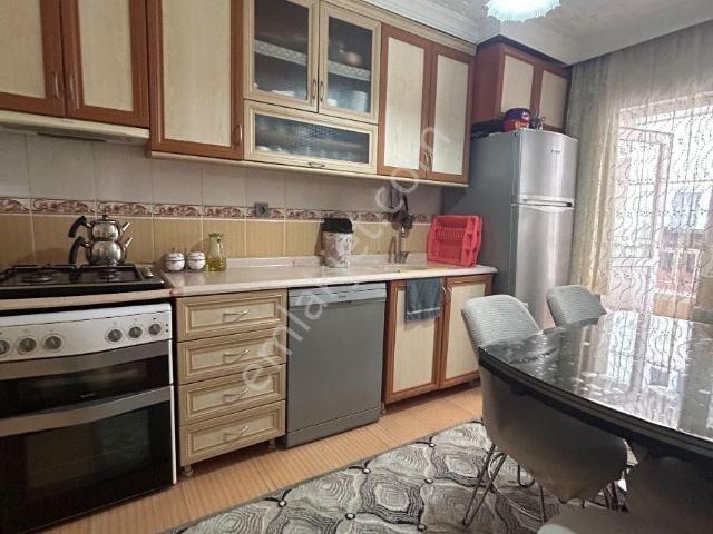 Ayzen Emlak'tan Saray Tam Merkezde 3+1 Uygun Fiyatlı Daire