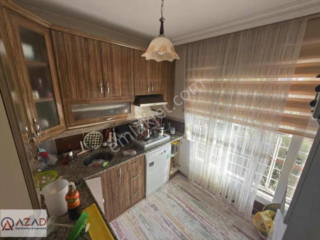 Azad Eski 19 Mayıs Lisesi Civarı Satılık 3+1 130m2 Daire
