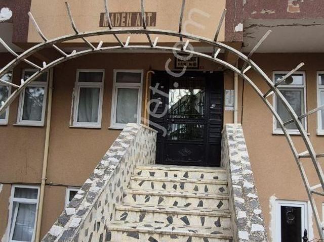 Azerbaycan Caddesi'nde Konumu Çok Güzel 3+1 Acil Satılık