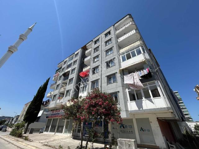 Azerbaycan Cd'sinde Acill Satılık Asansörlü İçi Full Yapılı 3+1