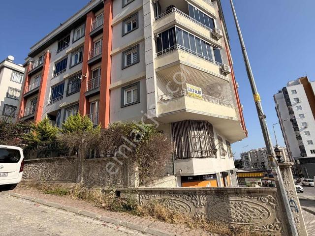 Aziz Emlak Yalınayak'ta 3 + 1 Havuzlu Site İçerisinde Satılık