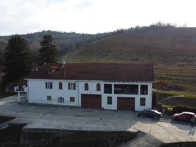 Azienda agricola a 3 km da Acqui Terme 600m² Acqui Terme