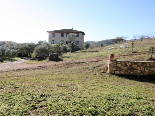 Azienda agricola con agriturismo in vendita a Civitella Paga. 650m² Civitella Paganico