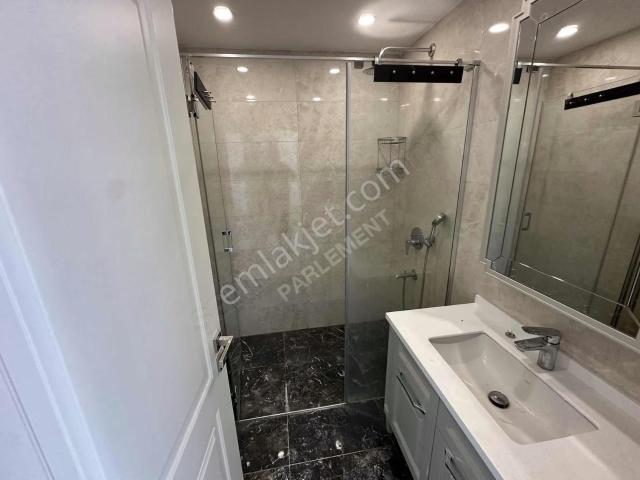 Azur Marmara Sitesi'nde Vatandaşlığa Uygun 4+1 Deniz Manzaralı