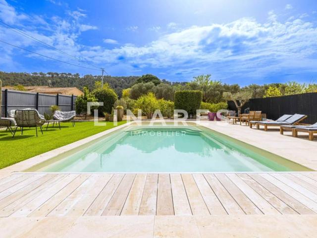 AZUREA Maison 9 pièces 198m² Piscine Stationnements 83