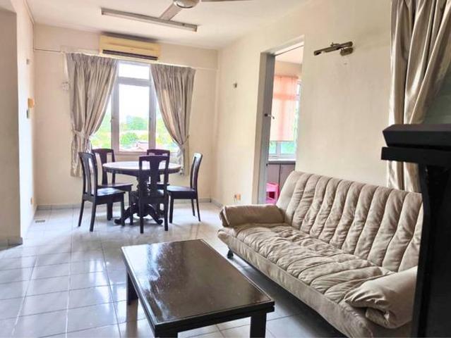 Azuria 700sqft Renovated 1 Carpark Tanjung Bungah