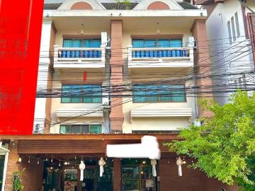 B010 ให้เช่า ตึก 2 คูหา 3 ชั้นครึ่ง ในคูเมืองเชียงใหม่ ต.พระสิงห์ อ.เมืองเชียงใหม่ จ.เชียงใหม่