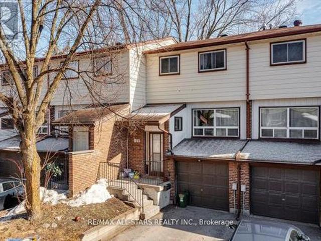B11 63 Ferris Lane, Barrie, ON, L4M 5C4 townhouse for sale | Listing ID S12182 | Royal LePage