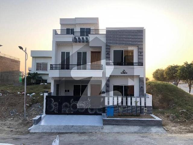 B 17 Block F Size 30*60 House For Sale