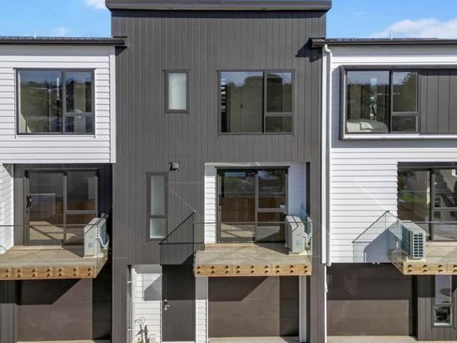 B/24 Wayne Drive, Mangere, Manukau City