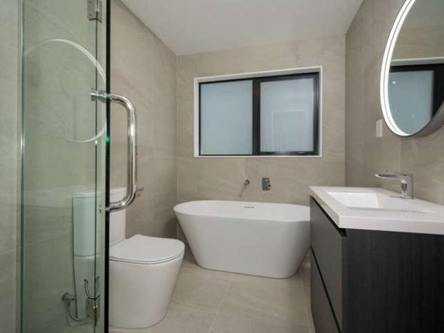 B/27 Nutsey Avenue, Northcote, North Shore City