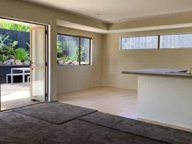 B/28 Glengarry Road, Glen Eden, Auckland