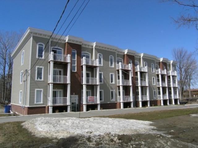 B5 50 Rue Lower Maple, Hudson, QC, J0P 1H0 lease for lease | Listing ID 20399 | Royal LePage
