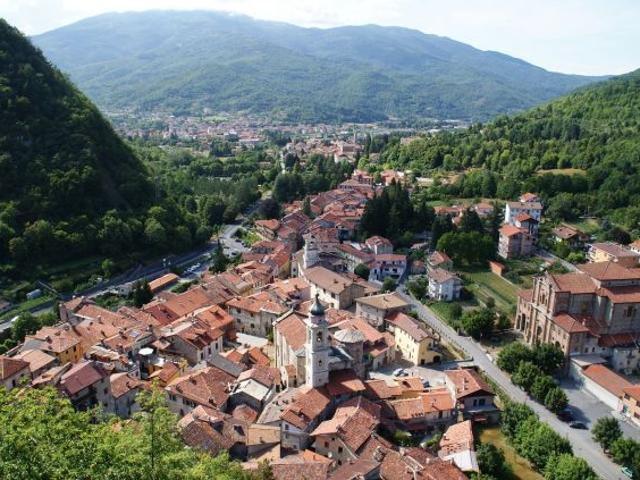 B67 Bilocale arredato in vendita a Garessio centro con terrazzino