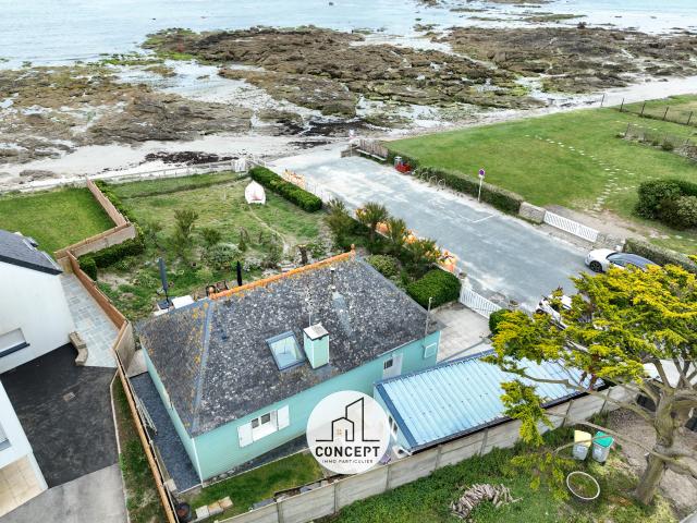# B694 A vendre VIAGER OCCUPÉ Maison vue mer LOCTUDY Larvor