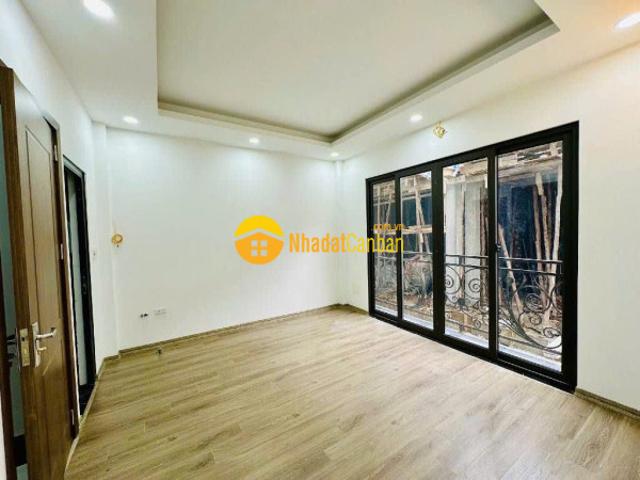 B.á.n n.h.à quận lõi hai bà trưng 5 tầng thang máy mới kính koong 7 phòng kk vừa ở vừa c