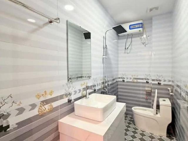 B.Á.N Nhà Gần Phố Trung Phụng, Xã Đàn_6t Thang Máy_40m2 MT Rộng_nhà Xây Mới Đẹp Ở Ngay, Hơn 9 Tỷ