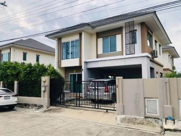 บ้านเดี่ยวขาย พฤกษาปูริ วงจันทน์ มีนบุรี เนื้อที่ 55ตรว 3ห้องนอน 3ห้องน้ำ 1ห้องครัว จอดรถ 2คัน