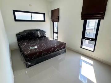 บ้านเดี่ยวในโครงการ บ้านรัชยานาดี 4 ห้องนอน