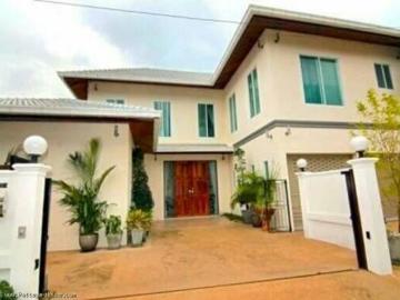 บ้านเดี่ยว2 ชั้น หมู่บ้าน REGENTS ESTATE ใกล้สนามกอล์ฟ มหาวิทยาลัย โรงเรียนนานาชาติ กรมขนส่ง บายพาสชลบุรี พัทยา