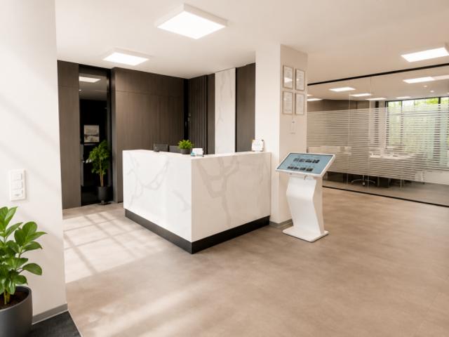 B. Bureau avec vitrine 20m² Rte des Arsenaux