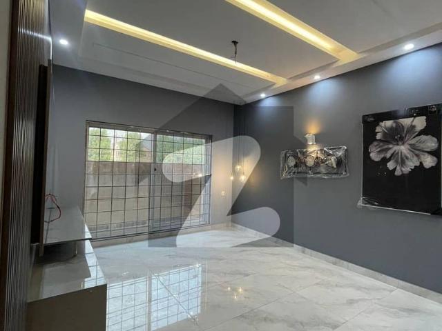B Block. 1 Kanal House Is For Sale