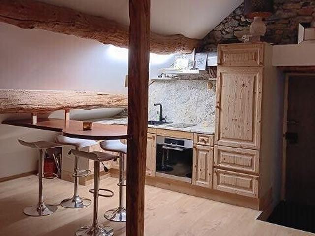B& Casa Belgeri dal design unico con giardino, terrazza e posteggi per ospiti / sehr stilvolles B & acuh 9 1/2 Zimmer Haus mit Garten und Terrasse | dreamo. Ch