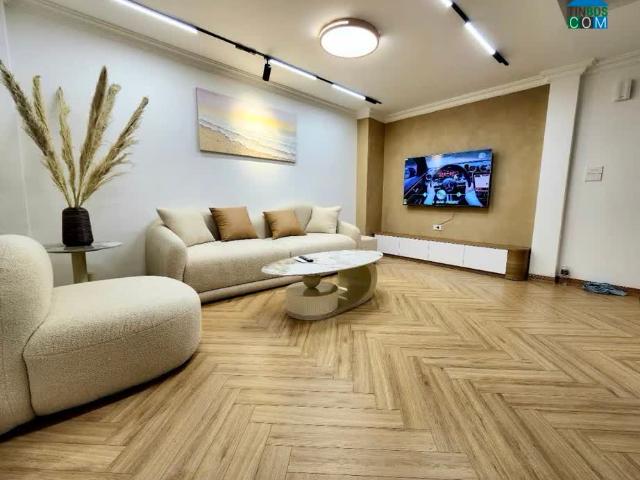 Bạch Mai – 45m – 5 Tầng – Nhà Mới Đẹp Long Lanh