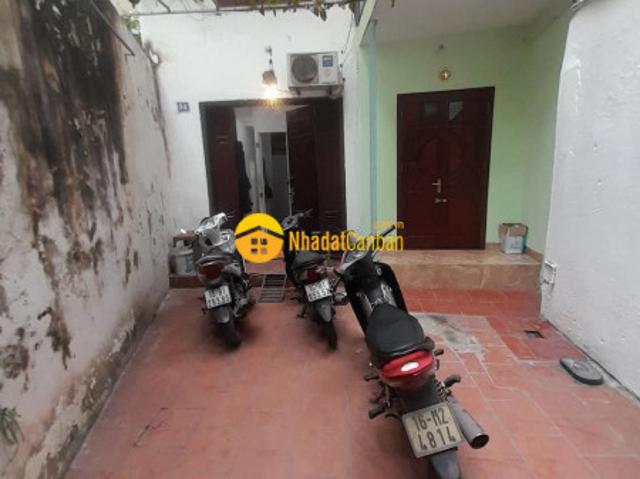 Bạch mai khu dân cư đông đúc, ngõ nông sân rộng dt 40m giá 5 tỷ sđcc