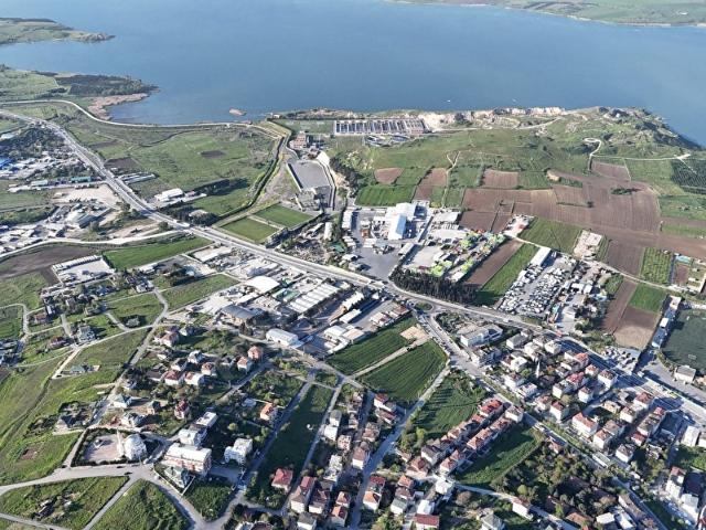 B.ÇEKMECE ULUS'DA ANA YOLA VE YERLEŞİME ÇOK YAKIN 534 m2 TARLA
