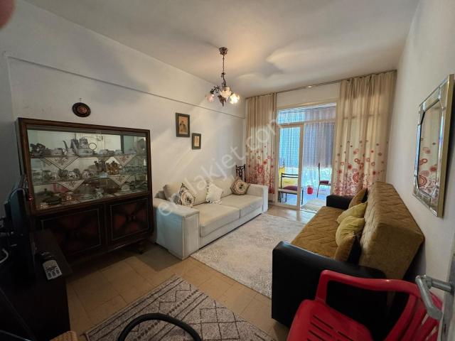 Kumburgaz Da Denize Sıfır Site İçinde 1+1 Satılık Daire