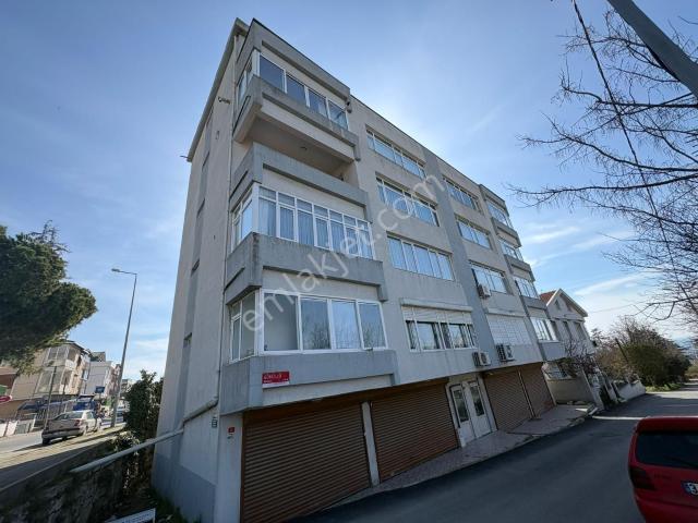 B Çekmece Kumburgaz Karagül Sitesin De 3+1 Satılık Daire