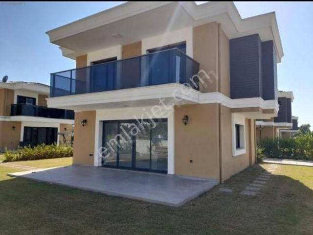 bıg Group* Davutlar Denize Yürüme Mesafesi Satılık Villa Kuşadası