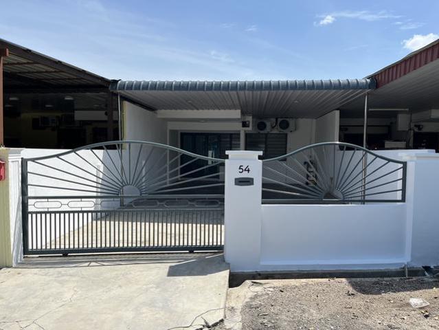 B Garden Long Driveway Terrace House 1 Storey
