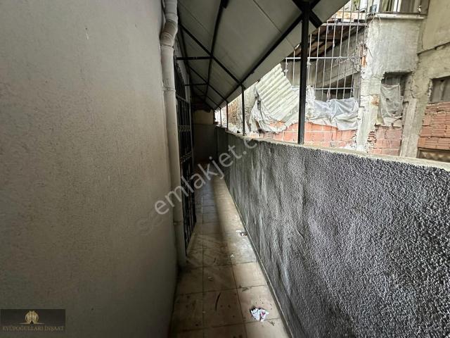 B.paşa Yenidoğan Mohaç Sok. 2+1 80 M2 Temiz Yarım Bodrum