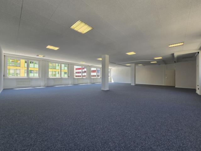 Büro im 1. Stock – 237m2