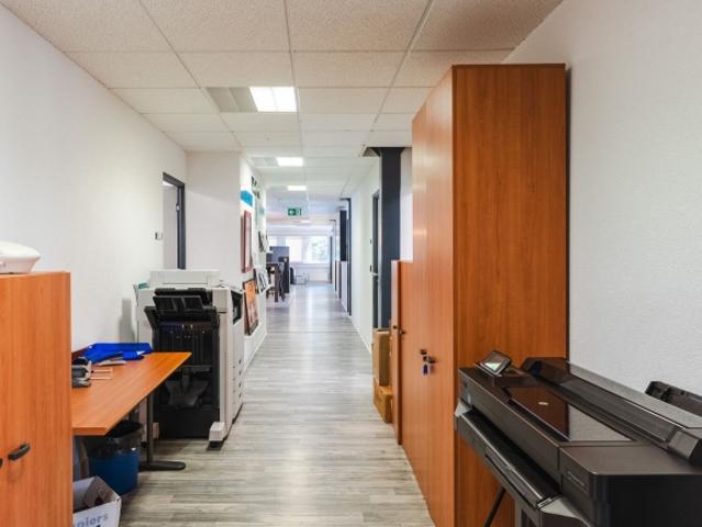 Büro von 73m² Idealerweise in Gland