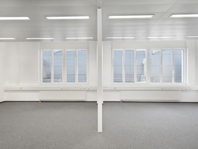 Büro/Werkstatt 185 m2 – Nähe Autobahn und Verkehr
