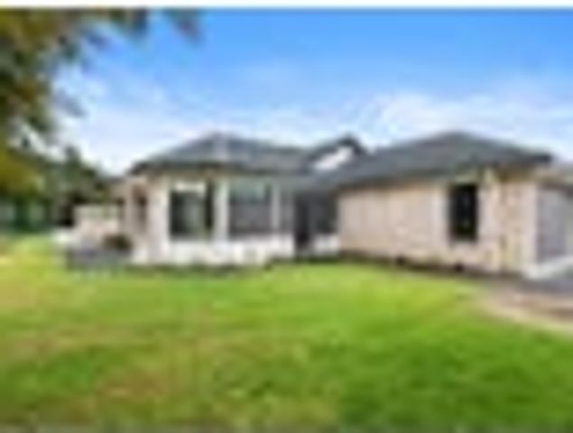 B & T Family Home in Botany College Zone