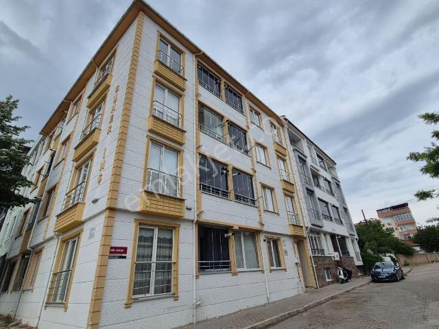 B&u Gayrimenkulden Çarşıya Yakın Demirtaş Mh. Kiralık 2+0 Daire