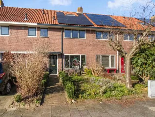 B. van Rooijenstraat 15 Naarden