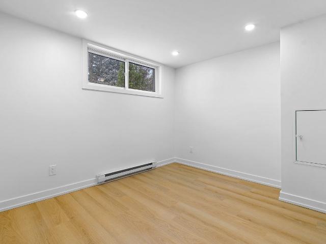B 1408 Appleton Drive 1 Bedroom Apartment for Rent at 1408 Appleton Dr, Ottawa, ON K1B 3X6 Pineview